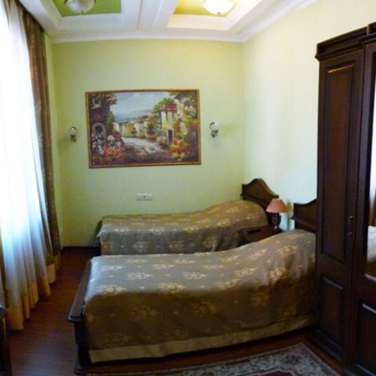 Вторая спальня номера 2 местные 3 комнатные Апартаменты в Кисловодском санатории Центросоюз