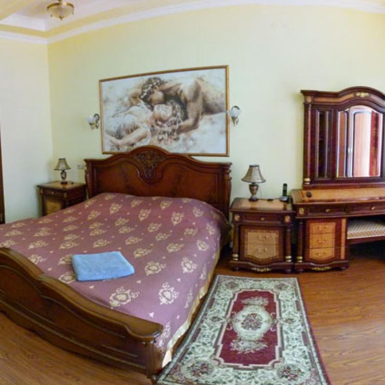 Первая спальня номера 2 местные 3 комнатные Апартаменты в санатории Центросоюз-Кисловодск